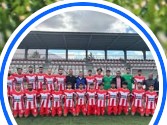 Elbistan Spor kadrosu saha ortasında toplu fotoğraf